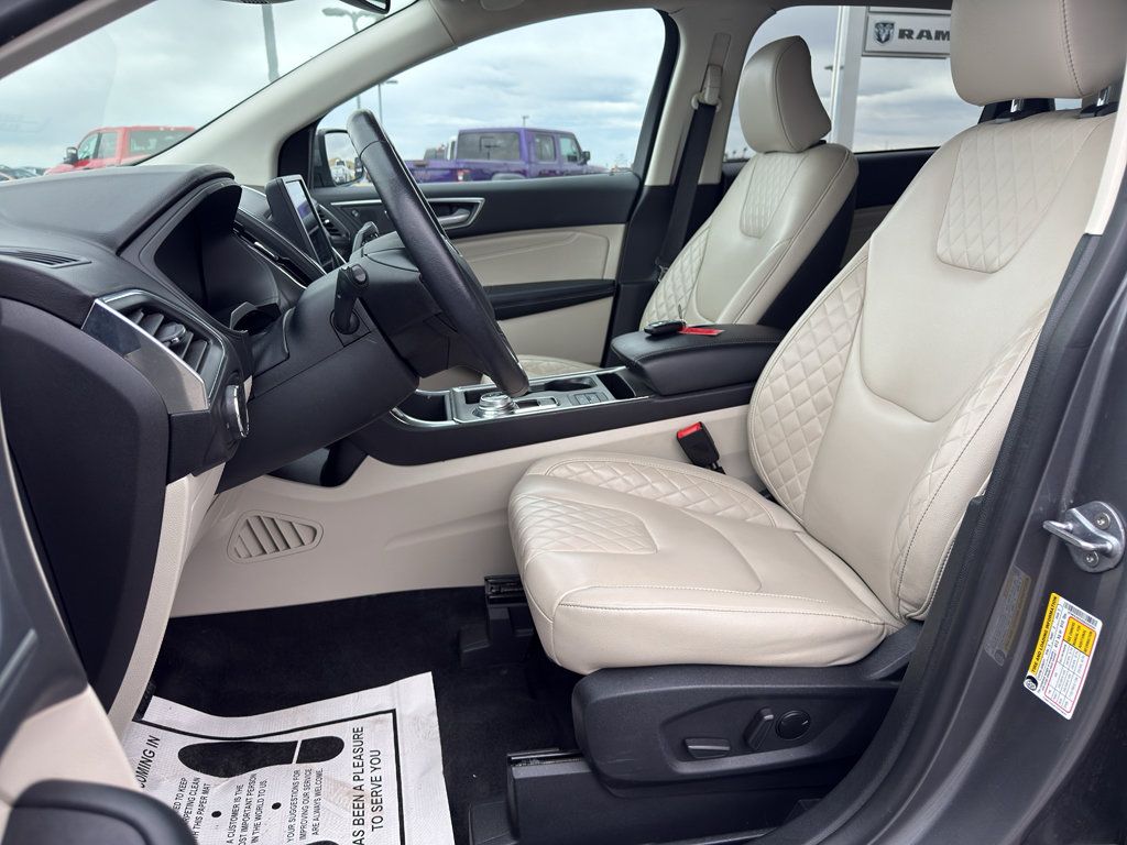Used 2024 Ford Edge Titanium AWD/4WD image 9