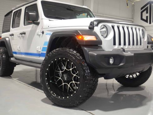 Used 2020 Jeep Wrangler Unlimited Sport S image 3