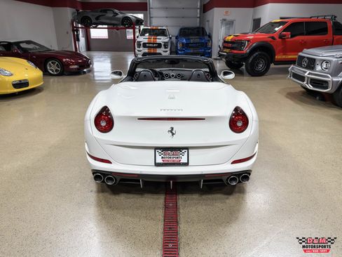 Used 2016 Ferrari California T image 49