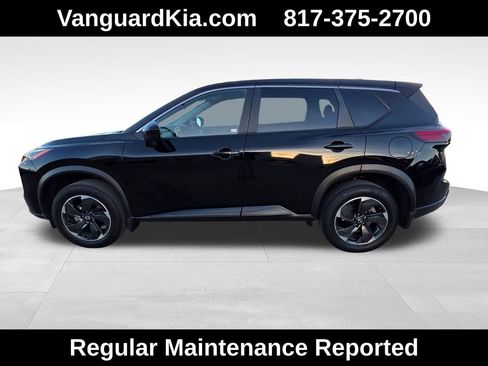 Used 2024 Nissan Rogue SV image 2