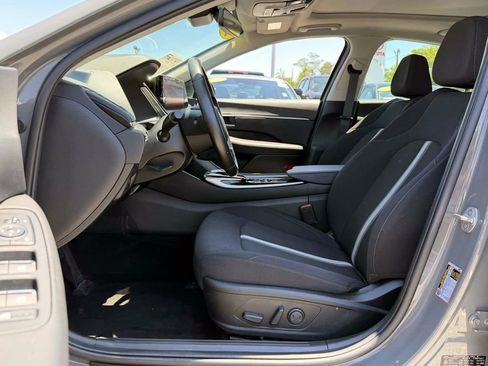 Used 2023 Hyundai Sonata SEL w/ Convenience Package FWD image 16