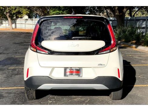 Used 2024 Kia Soul LX w/ Option Group 015 image 4