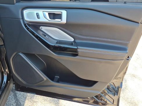 Used 2023 Ford Explorer ST w/ Equipment Group 401A AWD/4WD image 9