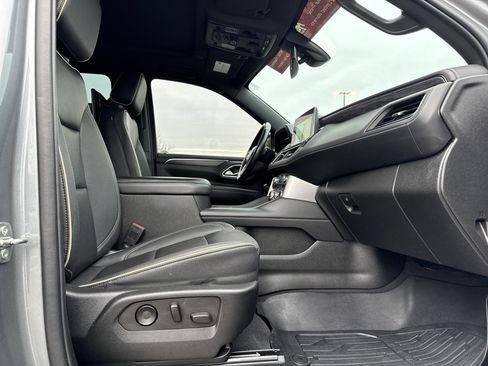 Used 2022 GMC Yukon XL SLT w/ SLT Luxury Package image 36