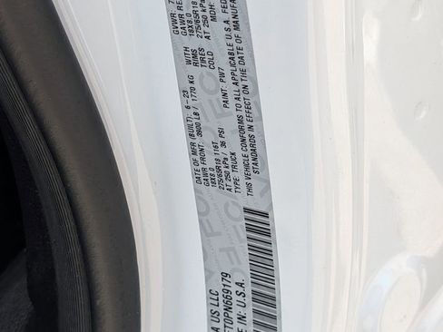 Used 2023 RAM 1500 Big Horn AWD/4WD image 35