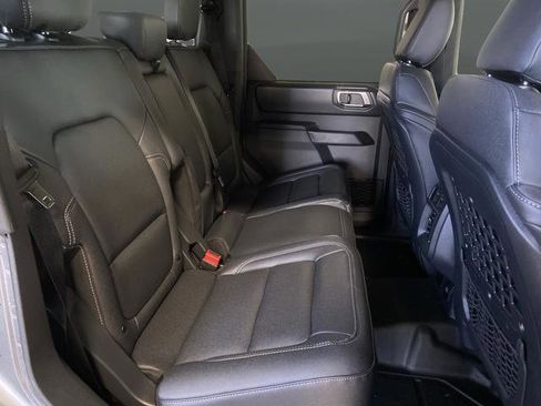 New 2025 Ford Bronco Badlands image 30
