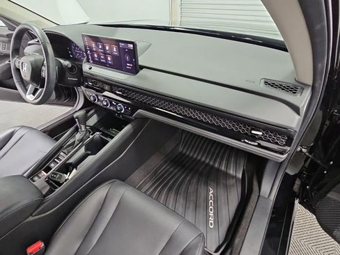 Used 2024 Honda Accord Touring image 41