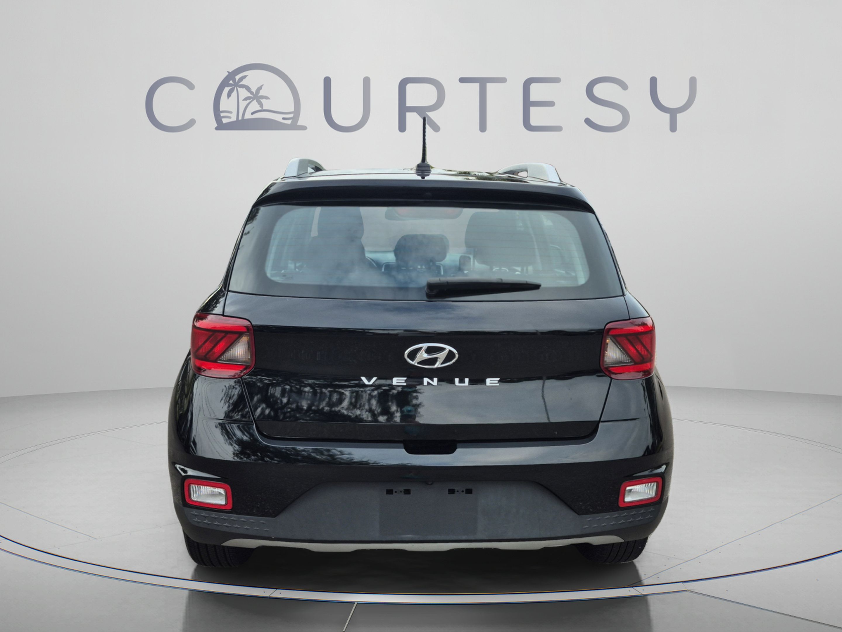 Used 2023 Hyundai Venue SEL w/ Cargo Package FWD image 6