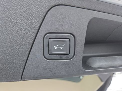 Used 2017 Buick Envision Essence image 17