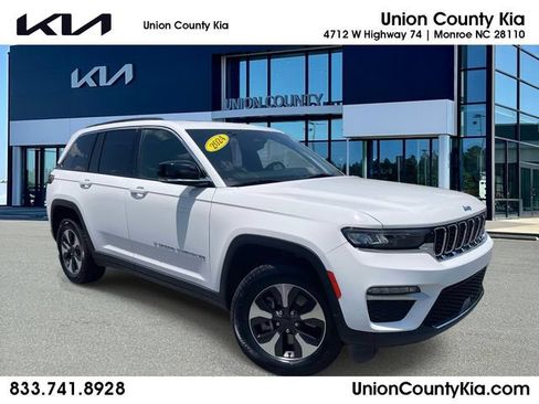 Used 2024 Jeep Grand Cherokee Limited 4xe AWD/4WD image 1
