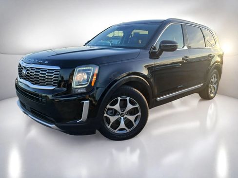 Used 2020 Kia Telluride EX w/ Towing Package FWD image 2