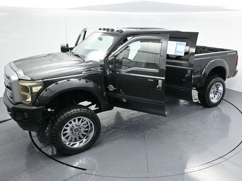 Used 2015 Ford F350 Platinum w/ Platinum Package image 41