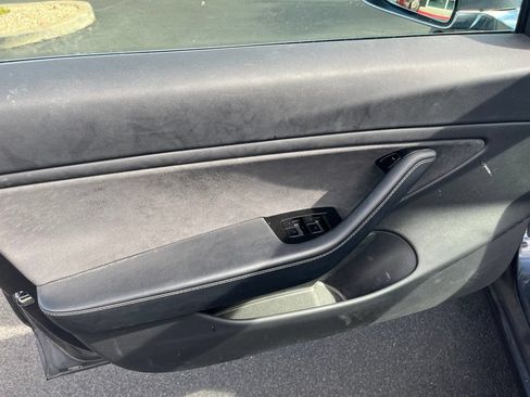 Used 2018 Tesla Model 3 Long Range RWD image 13