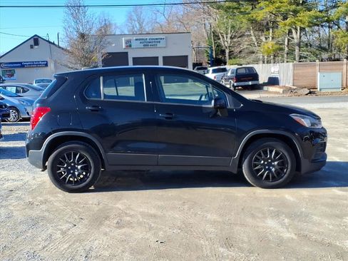 Used 2018 Chevrolet Trax LS image 4