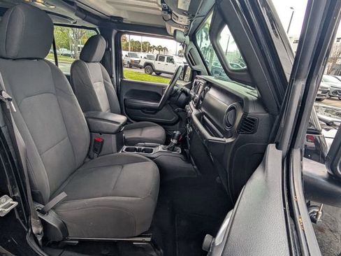 Used 2020 Jeep Wrangler Unlimited Sport image 17