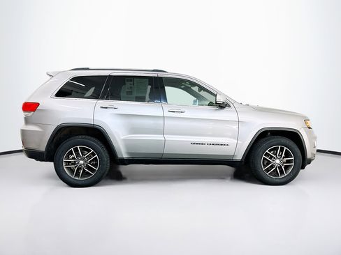 Used 2017 Jeep Grand Cherokee Limited image 10