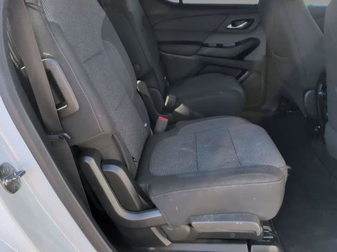 Used 2022 Chevrolet Traverse LT FWD image 37