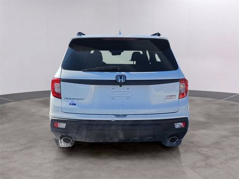 Used 2021 Honda Passport Touring image 5