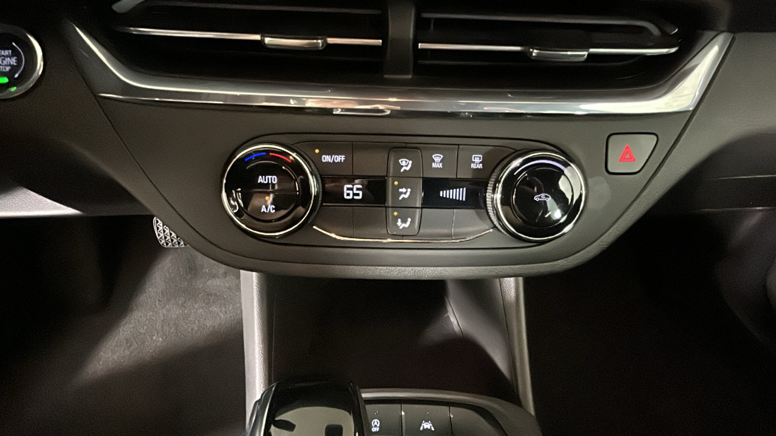 Used 2025 Buick Envista Preferred FWD image 26