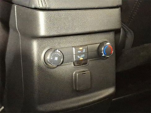 Used 2017 Ford Explorer XLT w/ Equipment Group 202A image 14