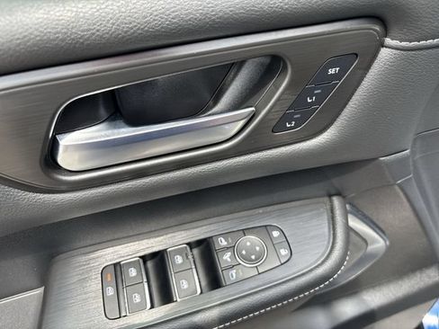 Certified 2025 Nissan Armada Platinum AWD/4WD image 13