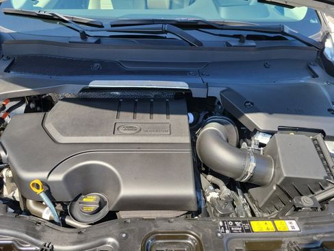 Used 2024 Land Rover Discovery Sport S image 18