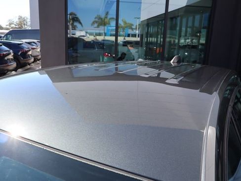 Used 2020 Chevrolet Equinox LT image 18