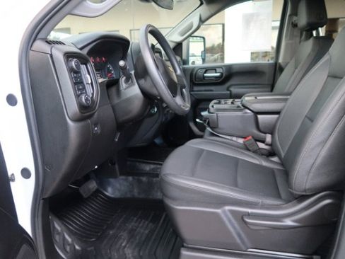 Used 2025 Chevrolet Silverado 3500 W/T w/ WT Convenience Package AWD/4WD image 5
