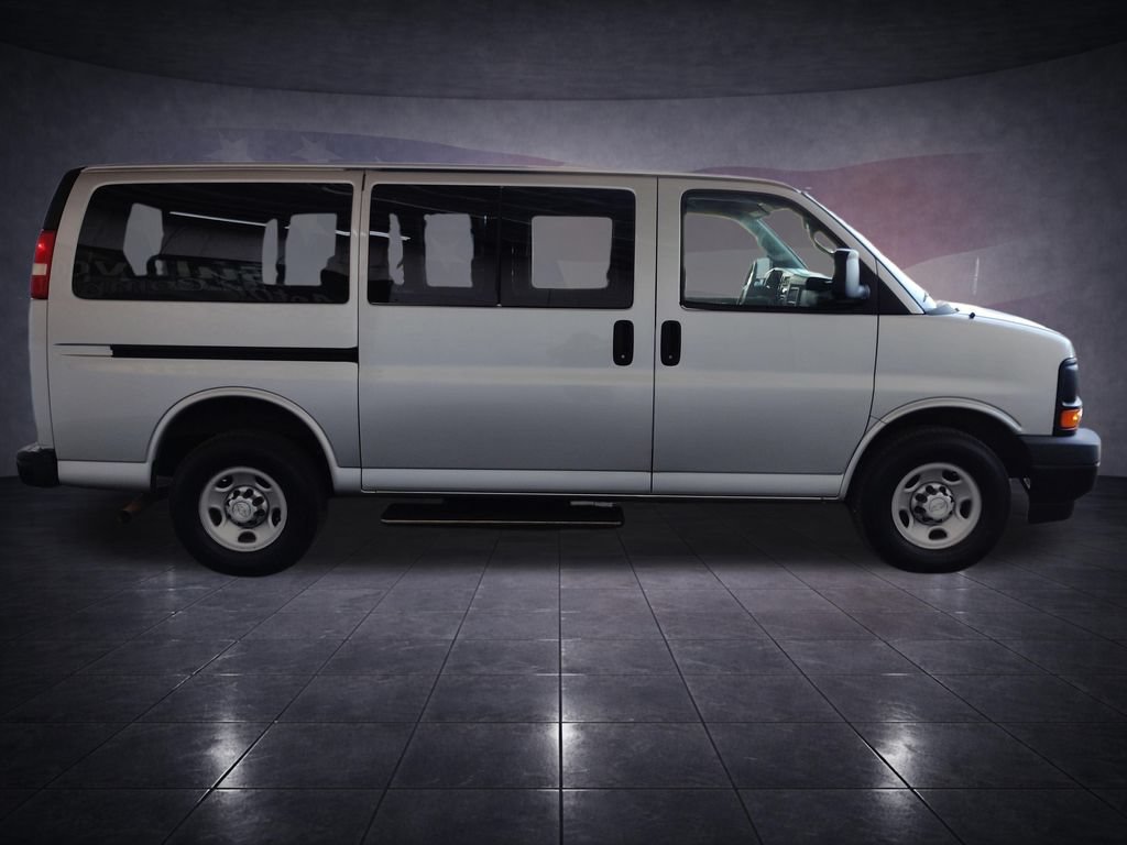 Used 2017 Chevrolet Express 2500 LS RWD image 6