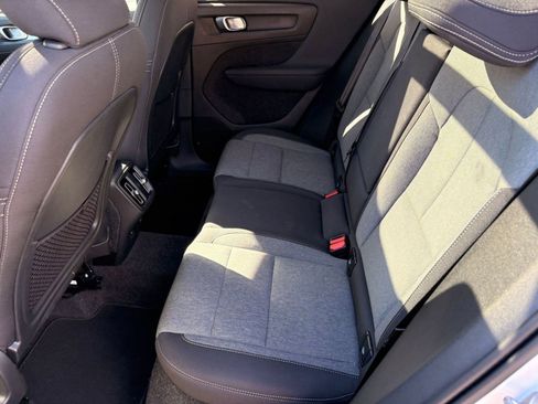 Certified 2025 Volvo XC40 B5 Core image 15