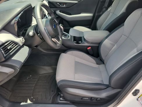 Used 2025 Subaru Outback Premium w/ Popular Package #1A AWD/4WD image 5