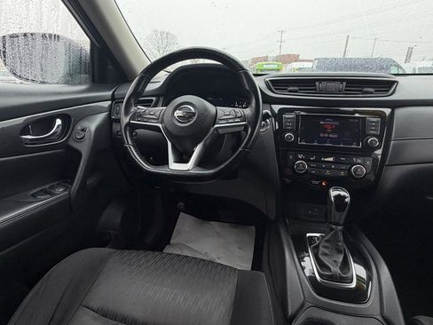 Used 2020 Nissan Rogue SV image 19