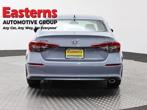 Used 2024 Honda Civic Sport image 6