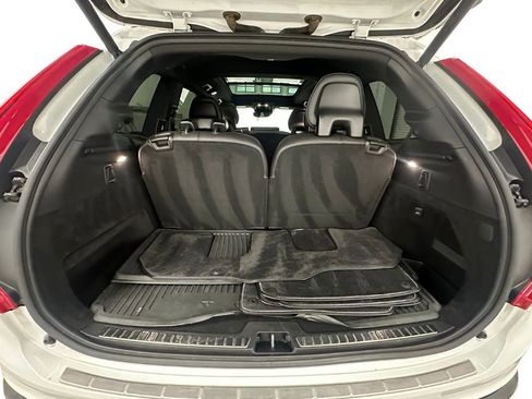 Used 2017 Volvo XC90 T6 R-Design w/ Vision Package image 14