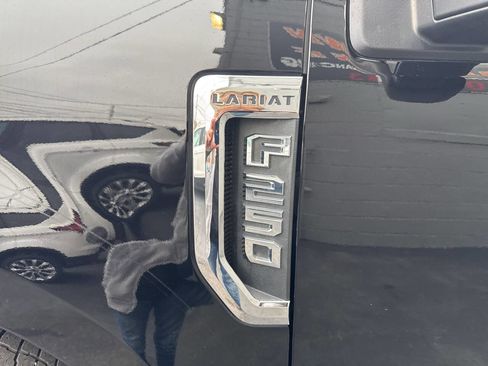 Used 2017 Ford F250 Lariat w/ Chrome Package image 5