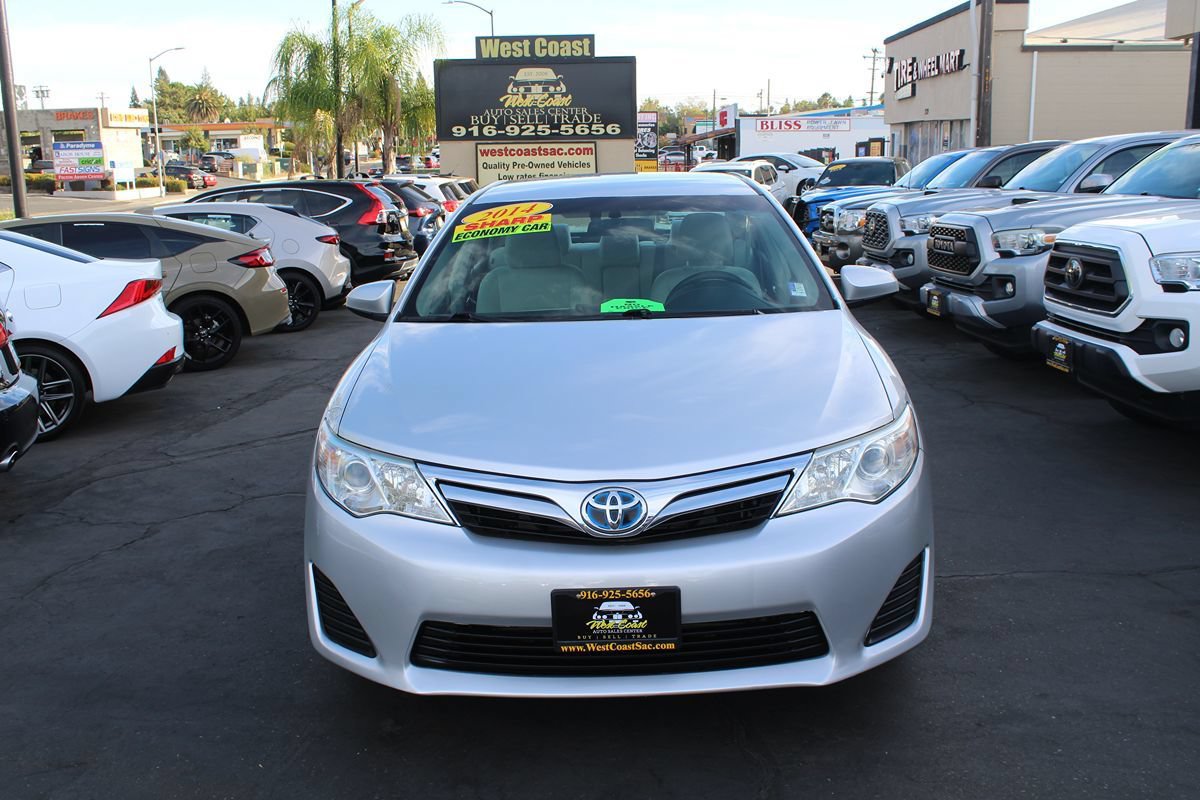 Used 2014 Toyota Camry LE FWD image 3
