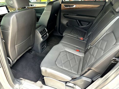 Certified 2026 Volkswagen Atlas SE FWD image 24