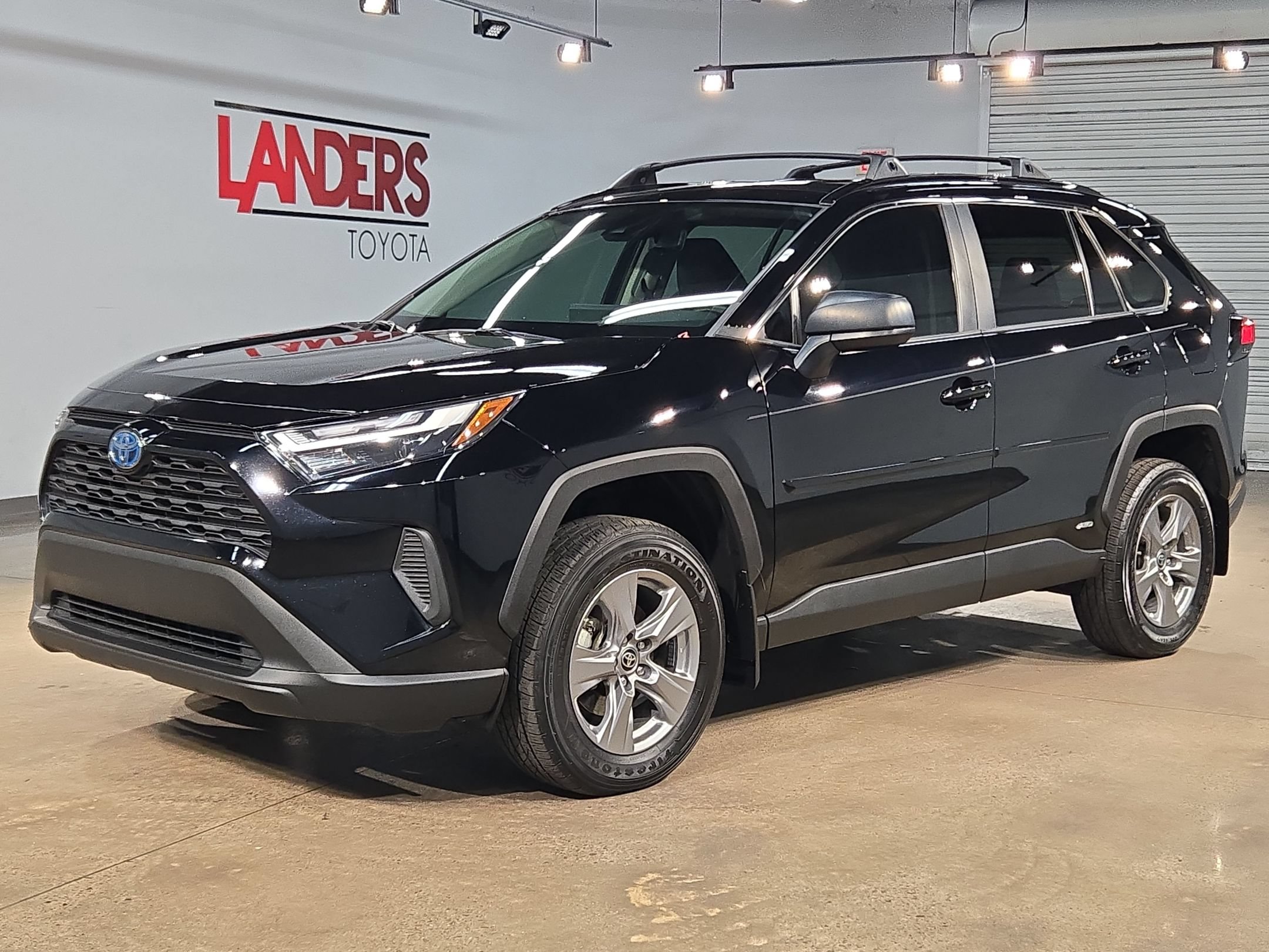 Certified 2024 Toyota RAV4 LE AWD/4WD image 3