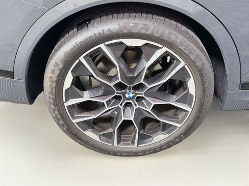 Used 2026 BMW X7 xDrive40i w/ M Sport Package AWD/4WD image 36