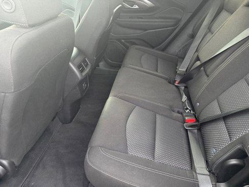 Used 2024 GMC Terrain SLE image 17