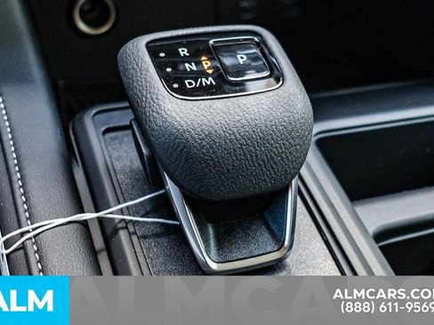 Used 2025 Nissan Pathfinder S image 50