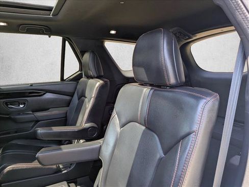 Used 2024 Honda Pilot TrailSport image 19