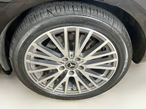 Used 2025 Mercedes-Benz CLA 250 4MATIC image 11