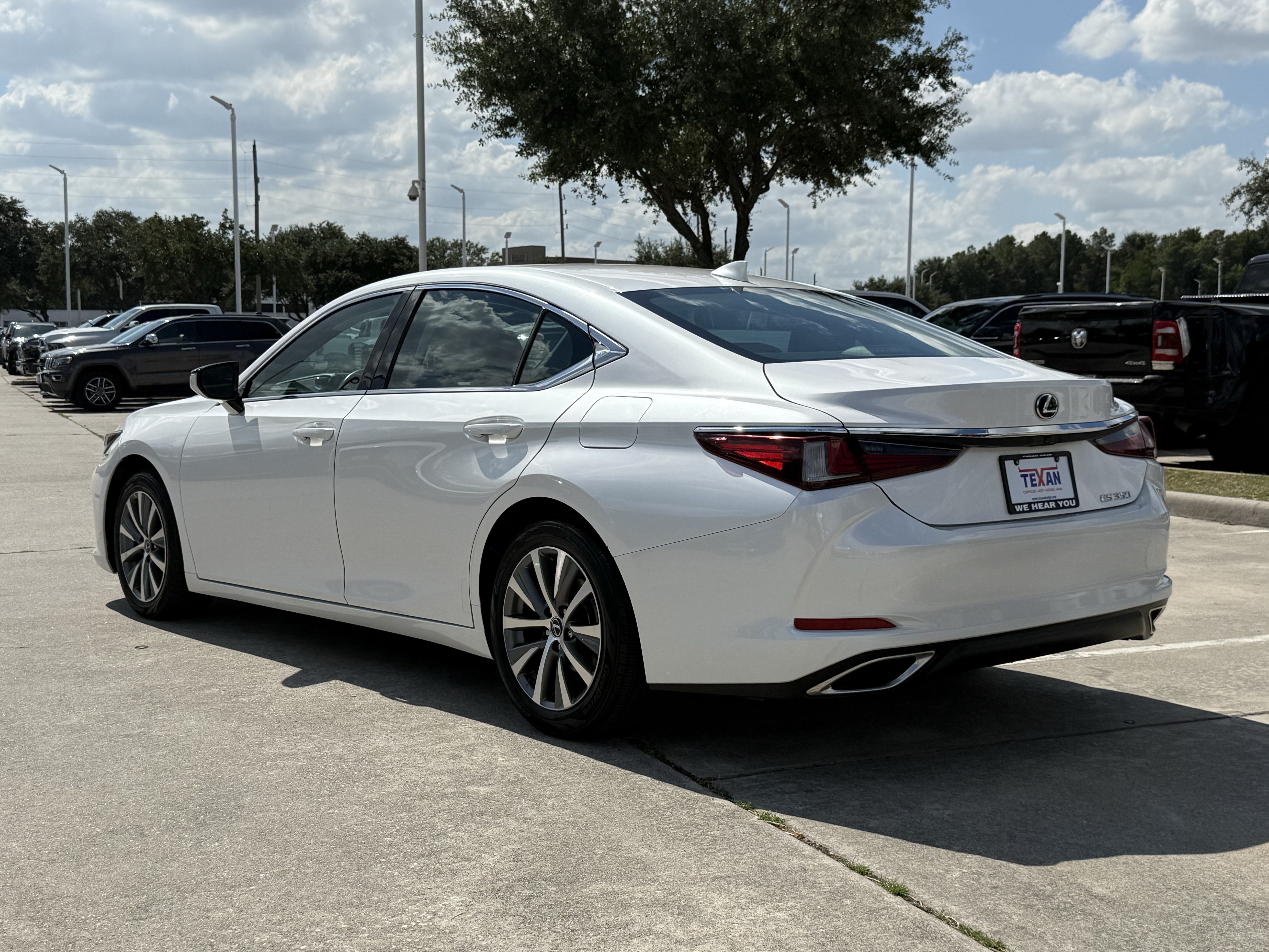 Used 2021 Lexus ES 350 w/ Accessory Package FWD image 6