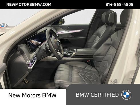 Used 2023 BMW 760i xDrive AWD/4WD image 9