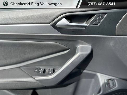 Used 2022 Volkswagen Jetta SE FWD image 14
