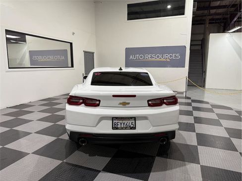 Used 2019 Chevrolet Camaro LT image 6