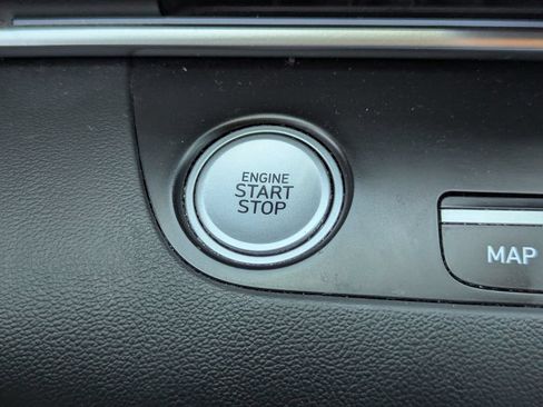 Used 2023 Hyundai Elantra Limited FWD image 18