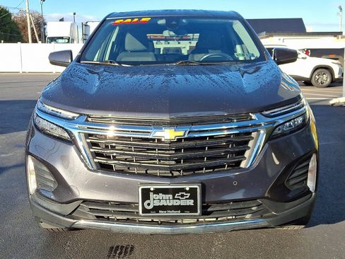 Used 2022 Chevrolet Equinox LT image 2