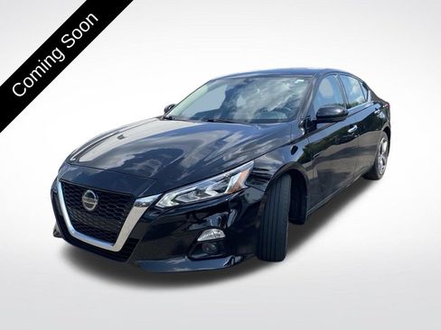 Used 2020 Nissan Altima 2.5 SL FWD image 1